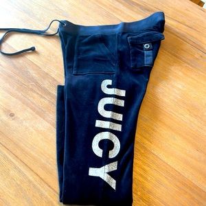 JUICY couture velour pants size S. Gently used. Non-smoking home.